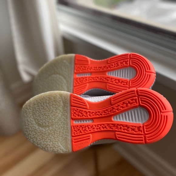 Brand New Womens Adidas Runners 7.5 - Picture 6 of 6